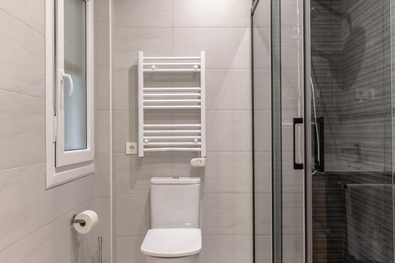 Moderno Y Amplio En El Centro Apartment Билбао Екстериор снимка