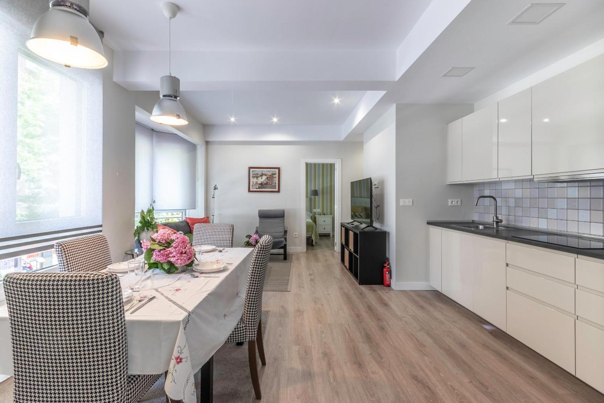 Moderno Y Amplio En El Centro Apartment Билбао Екстериор снимка